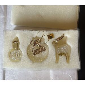 Set Of 3 Crystal Glass “2000” Ornaments